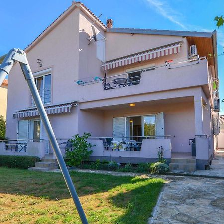 1 Bedroom Nice Apartment In Ζαντάρ Εξωτερικό φωτογραφία