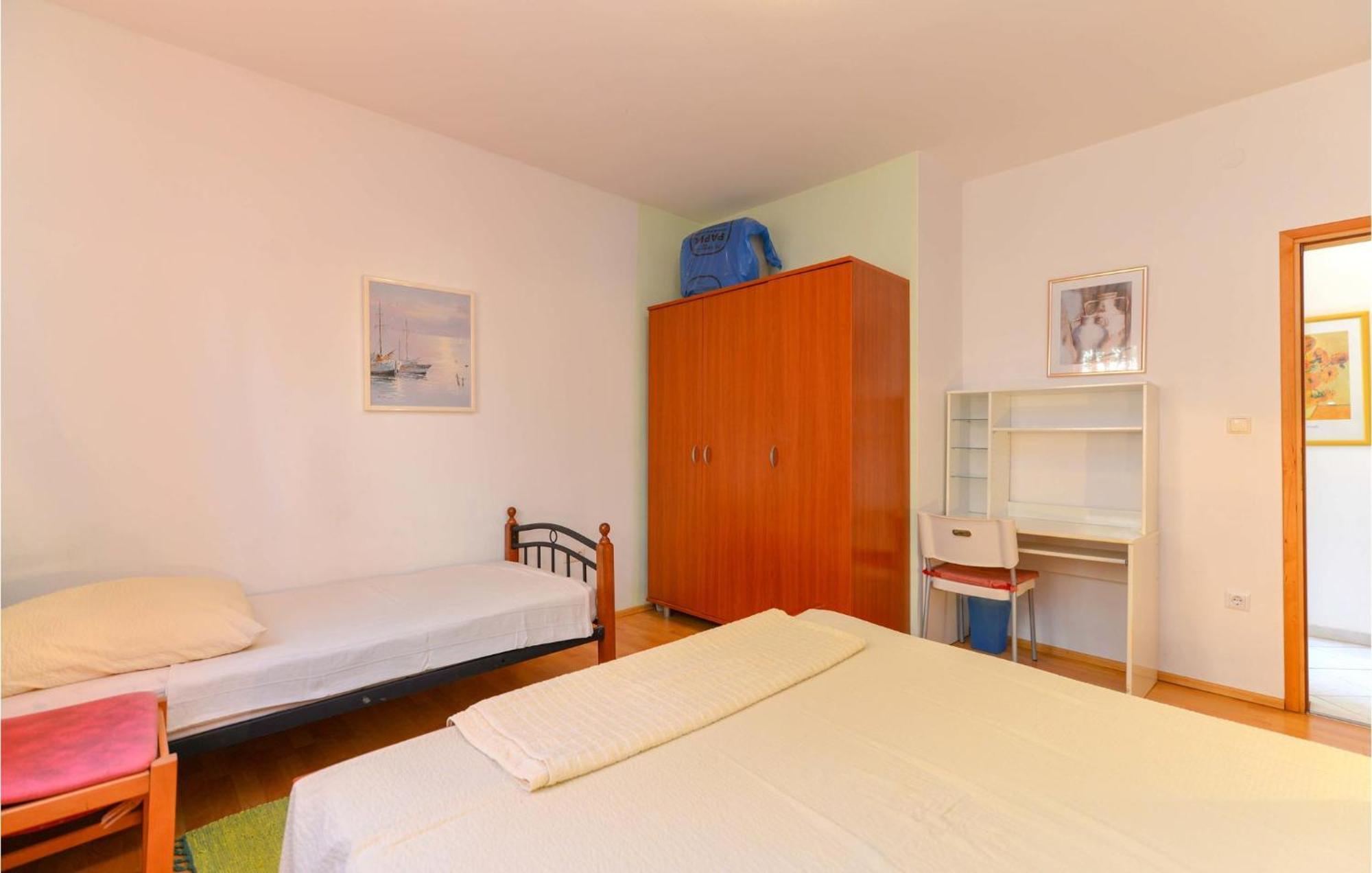 1 Bedroom Nice Apartment In Ζαντάρ Εξωτερικό φωτογραφία