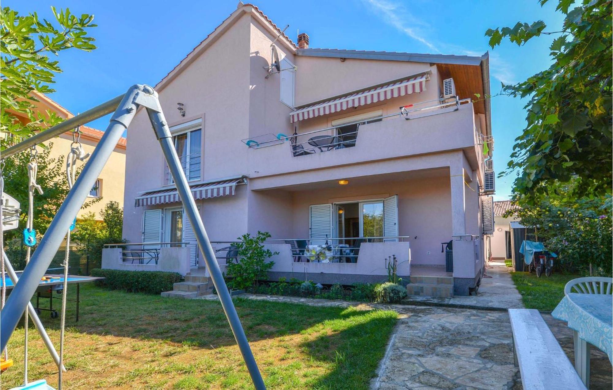 1 Bedroom Nice Apartment In Ζαντάρ Εξωτερικό φωτογραφία
